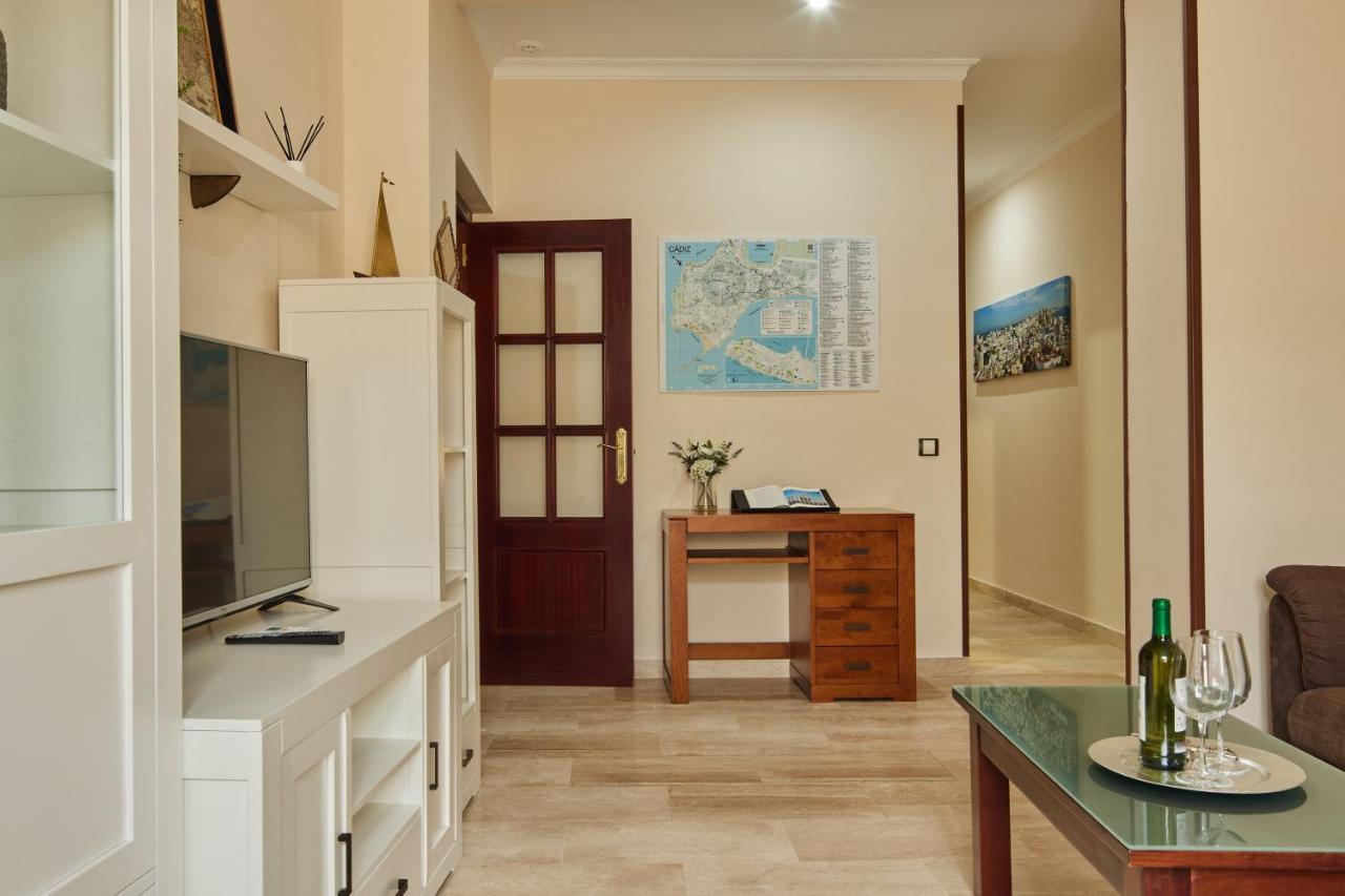 Apartamento Tavira Little Apartments Cadiz Exterior photo