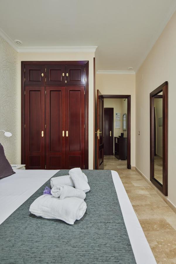 Apartamento Tavira Little Apartments Cadiz Exterior photo
